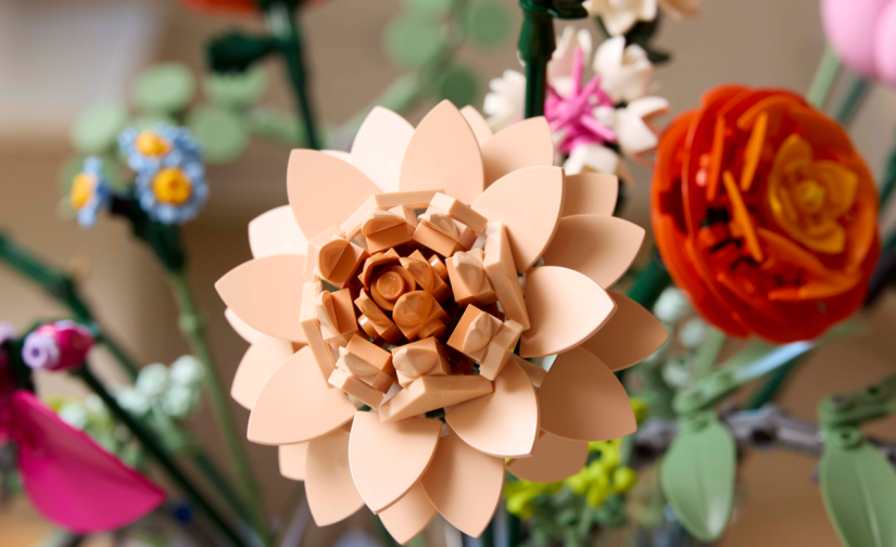 Piękny bukiet różowych kwiatów - 9